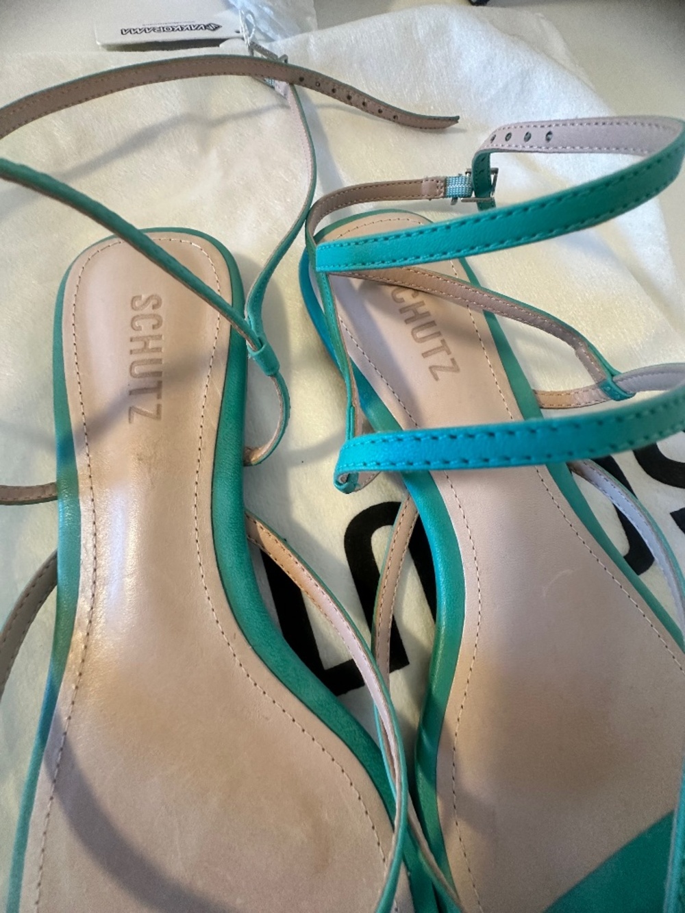 Brand New with Tags (NWT) Schultz strappy flat sandals Size 8 - Picture 4 of 10